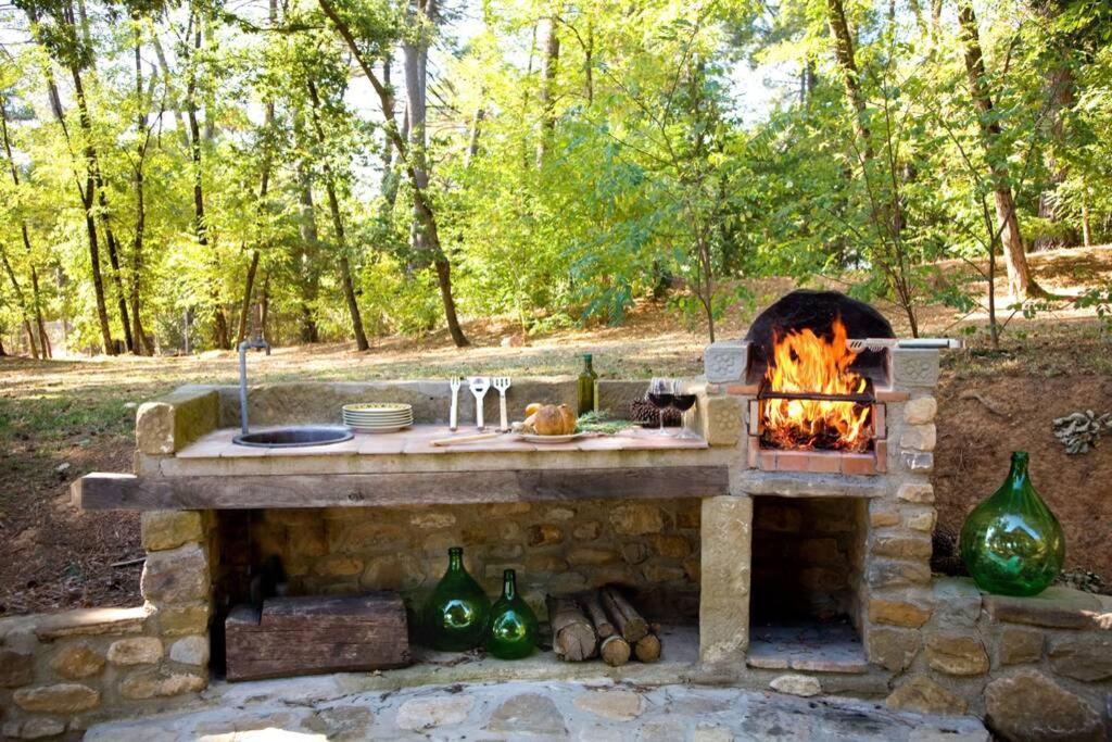 Villa Liz Tuscany, Private Pool, Hot Tub, Property Fenced, Pets Allowed Poppi Exterior foto