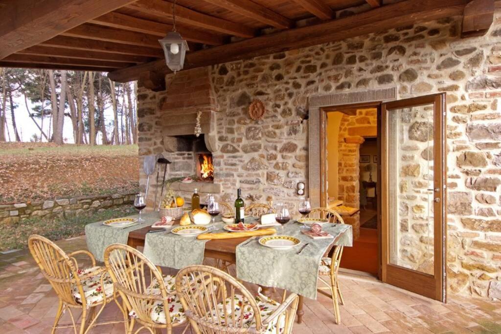 Villa Liz Tuscany, Private Pool, Hot Tub, Property Fenced, Pets Allowed Poppi Exterior foto