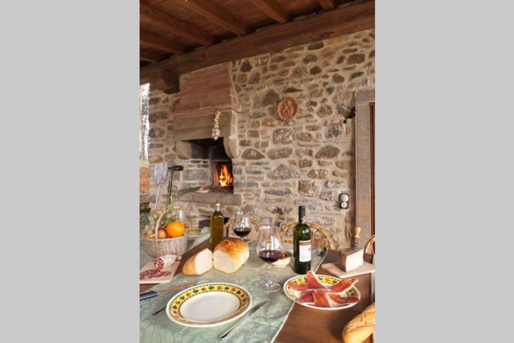 Villa Liz Tuscany, Private Pool, Hot Tub, Property Fenced, Pets Allowed Poppi Exterior foto